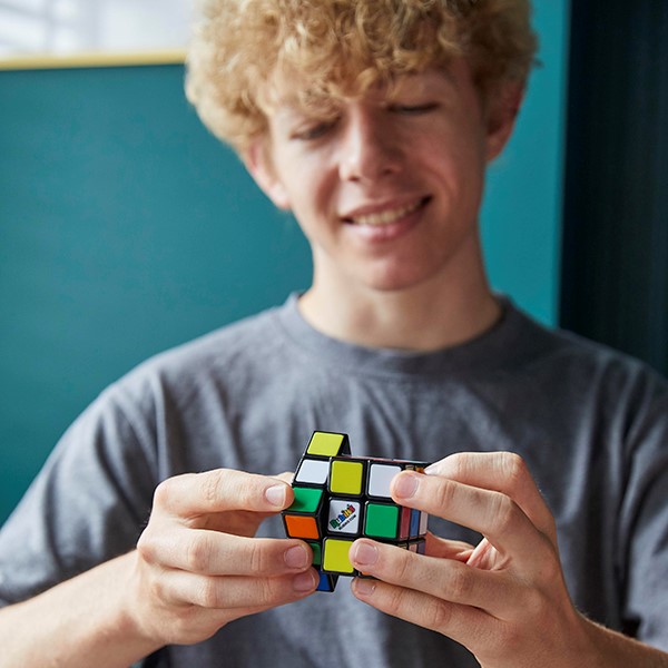 Foto van speelgoed 09_Rubiks_778988386293_20134072_3x3_Cube_AEN_Product_23.jpg